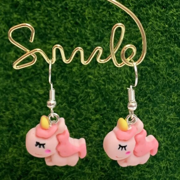 Unicorn Earring, Unicorn Jewelry, Gift Idea, Silly Earring, Cute Earring, Fun - Picture 5 of 5